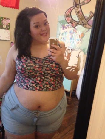 fat girls can wear crop tops